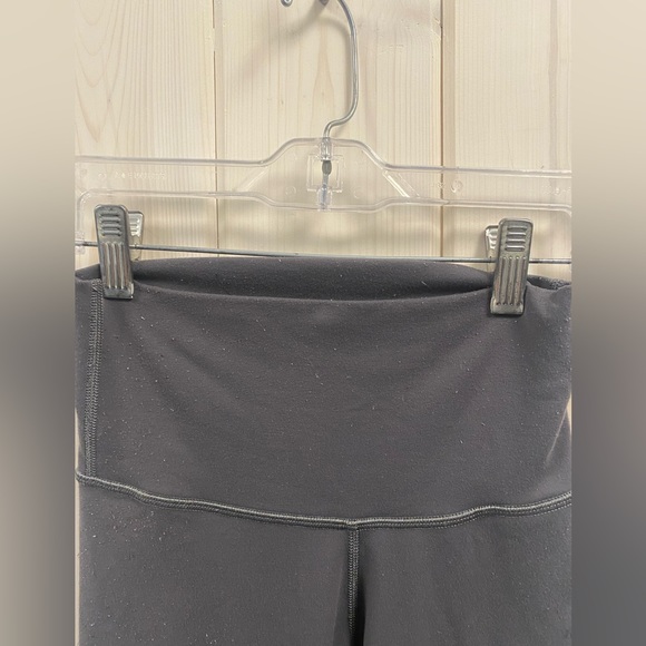 TnaBUTTER™ Cheeky Hi-Rise Legging- Short - Picture 5 of 7